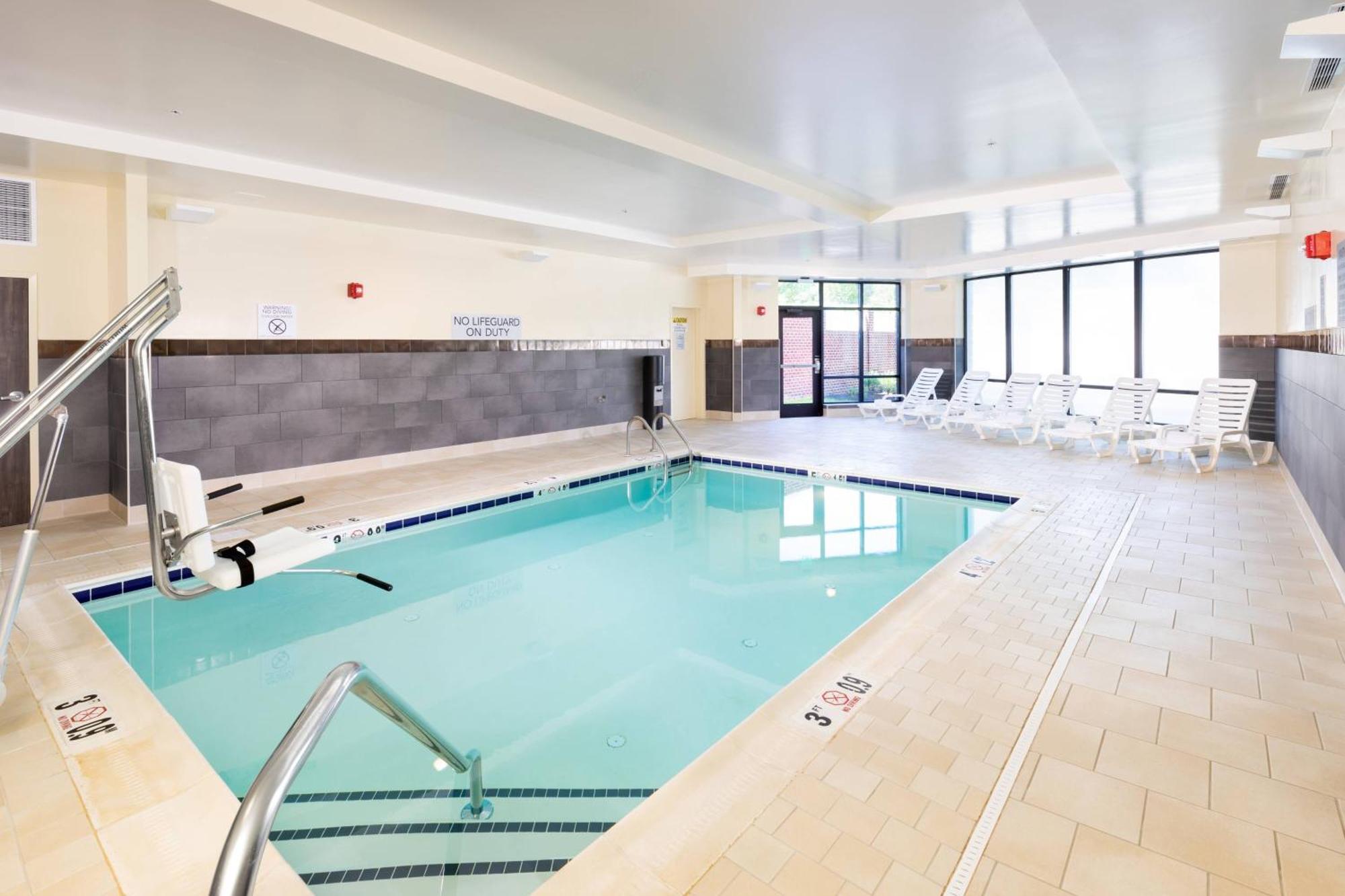 Courtyard By Marriott Bowie Buitenkant foto